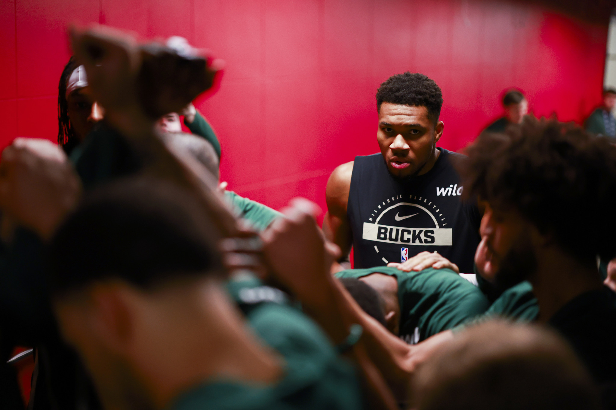 Αυτή είναι η οπτική του Αντετοκούνμπο: «Άλλοι βλέπουν πόρτα και θέλουν να φύγουν, εκείνος βλέπει τοίχο...»