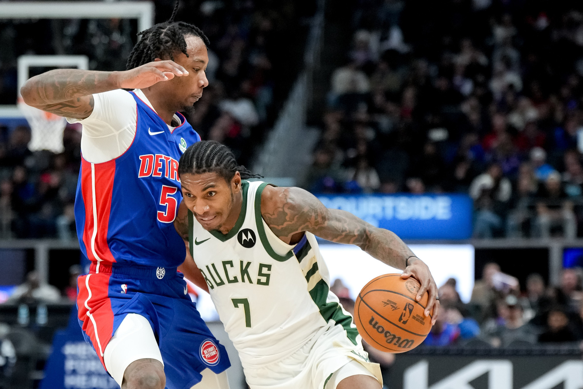 Παραπαίουν οι Μπακς, συνεχίζεται το σερί των Τίμπεργουλβς