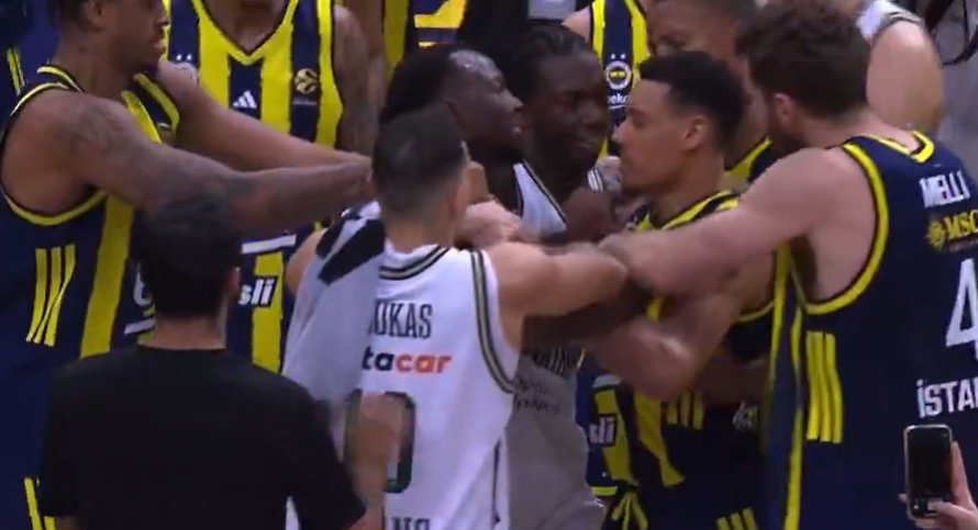 «Χοντρό» επεισόδιο Γκραντ με Μπόλντγουιν - Πιάστηκαν στα χέρια (video)