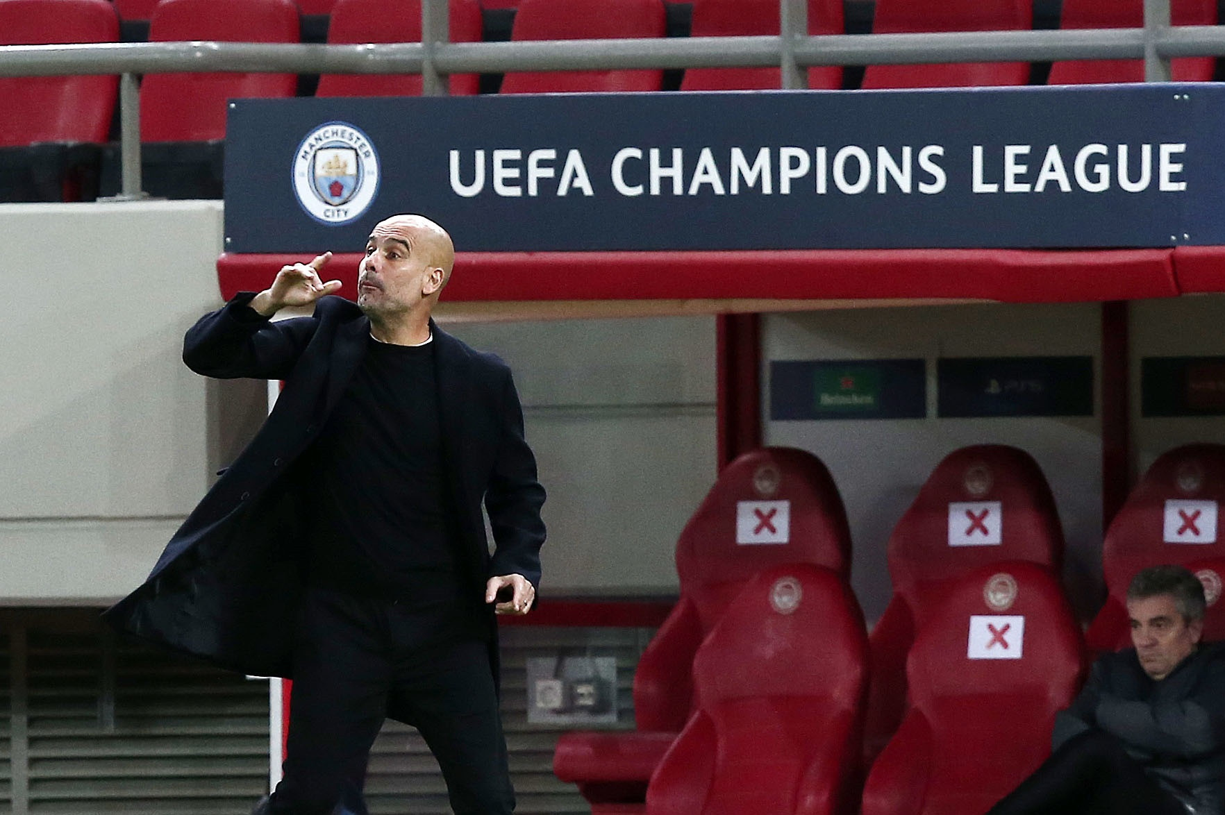 Πρώην παίκτης του Ολυμπιακού ξέσπασε κατά Γκουαρδιόλα: «Δεν είναι άντρας, είναι φίδι»