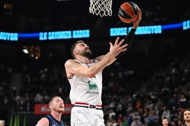 Επιστρέφει ο Γκούντουριτς για την Αρμάνι Μιλάνο κόντρα στον Παναθηναϊκό