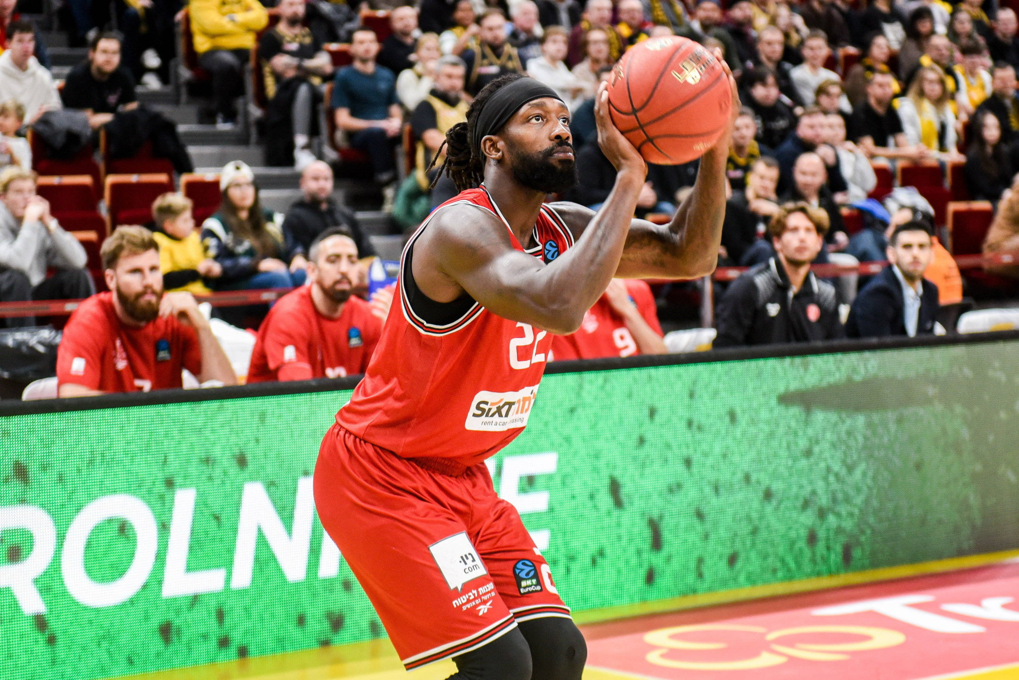 Πλησιάζει σε Πάτρικ Μπέβερλι ο ΠΑΟΚ, επόμενος στόχος ο Καμπόκλο