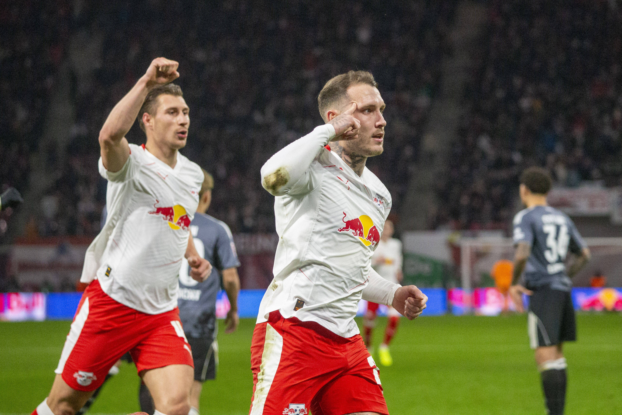 Τρομερή η Λειψία, ισοπέδωσε την Άιντραχτ Φρανκφούρτης