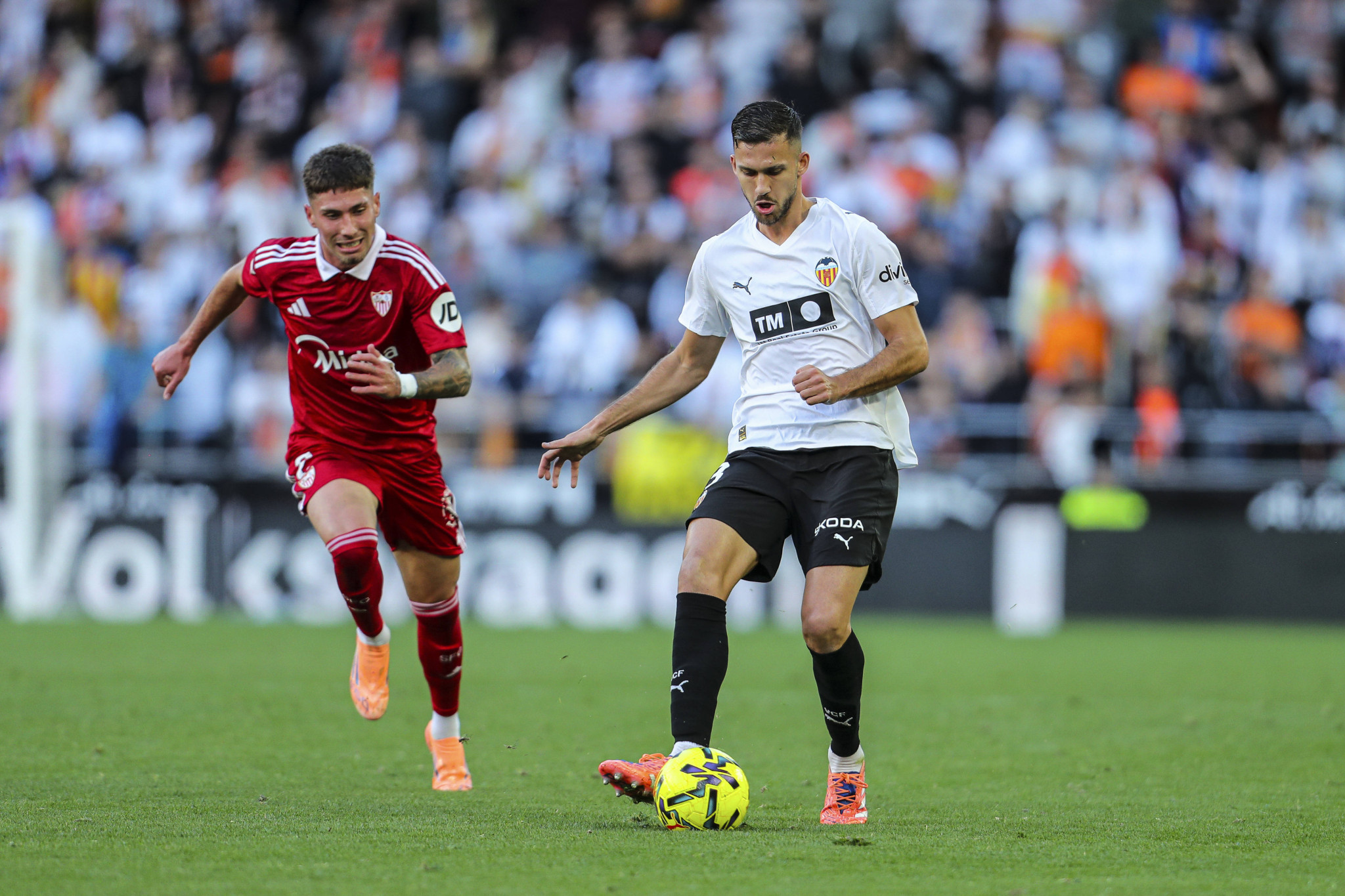 Η Βαλένθια «έκλεψε» βαθμό στις καθυστερήσεις από τη Σεβίλλη