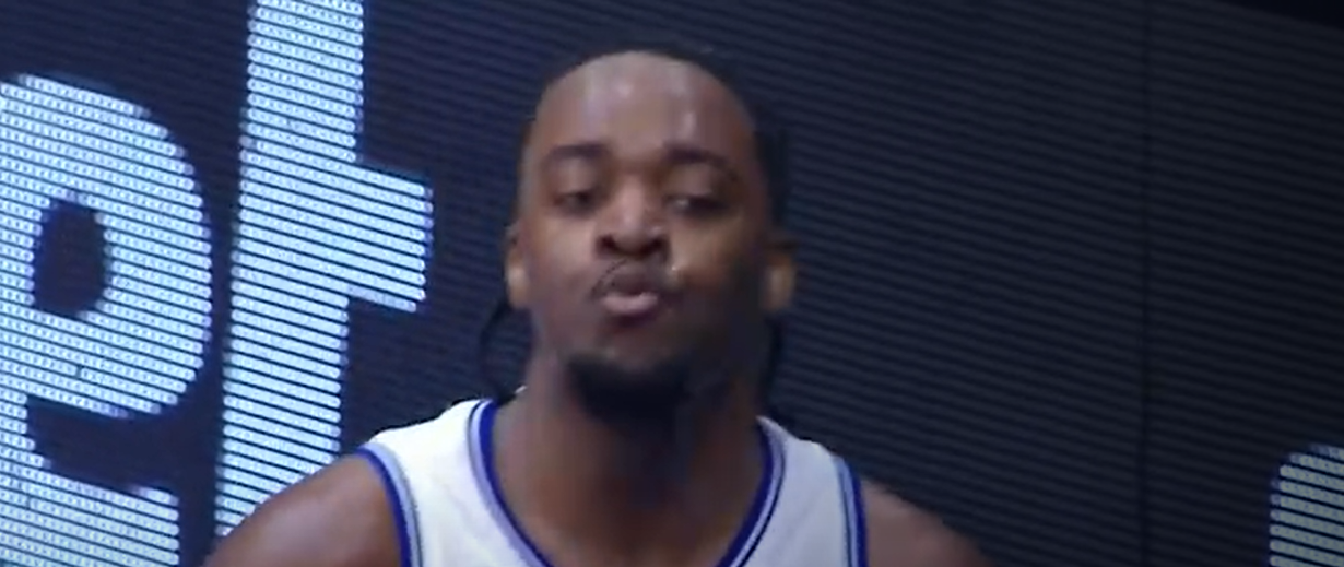 Επική στιγμή: Ο Φάντερμπερκ του Ηρακλή έστειλε... φιλάκια στον Άντζουσιτς