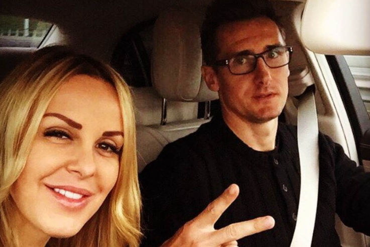 Διάσημος ποδοσφαιριστής καλούσε συμπαίκτες του για μπάρμπεκιου, η γυναίκα του έμεινε έγκυος και φούντωσαν οι φήμες για απιστία