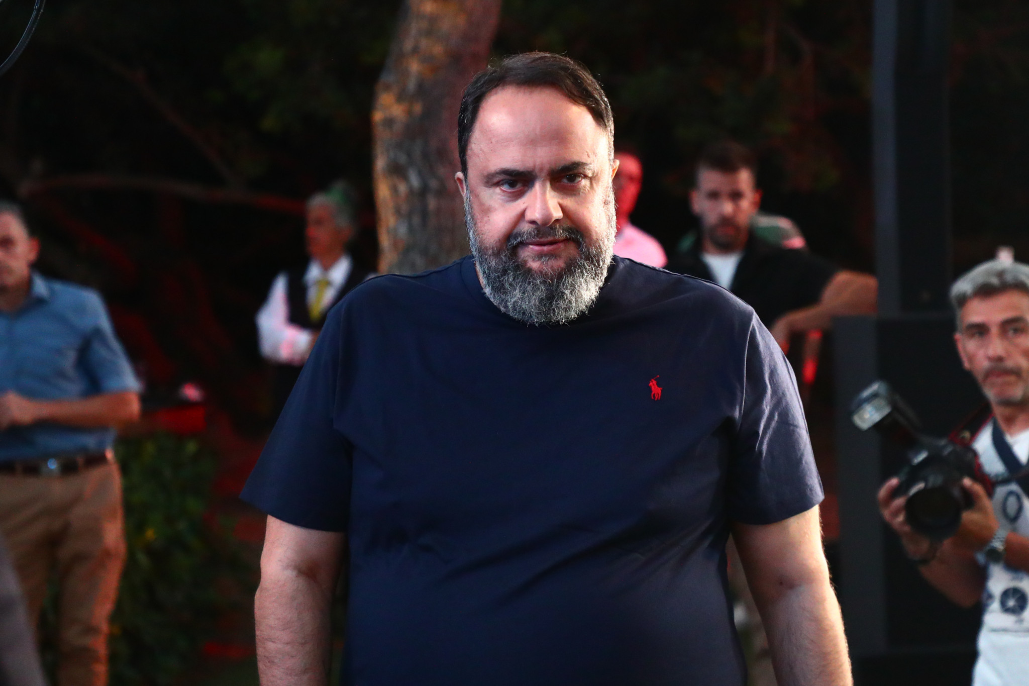 Σύσσωμη η «οικογένεια» του Ολυμπιακού στο πλευρό του Βαγγέλη Μαρινάκη