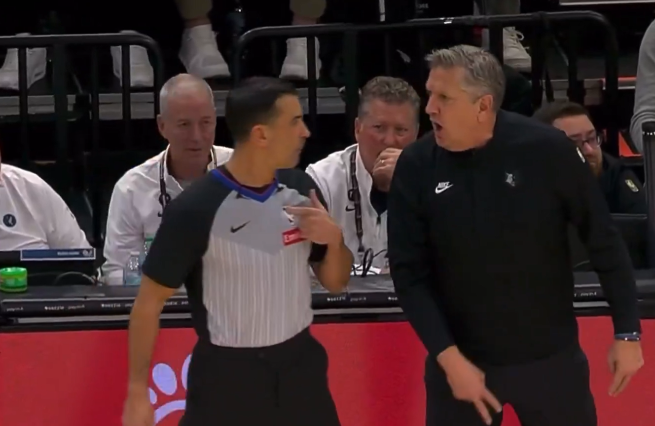 «Σκάσε φίλε, έκανες δύο λάθη και το ξέρεις γ@μώτο»: Απίστευτο ξέσπασμα του Φιντς κατά διαιτητή (video)