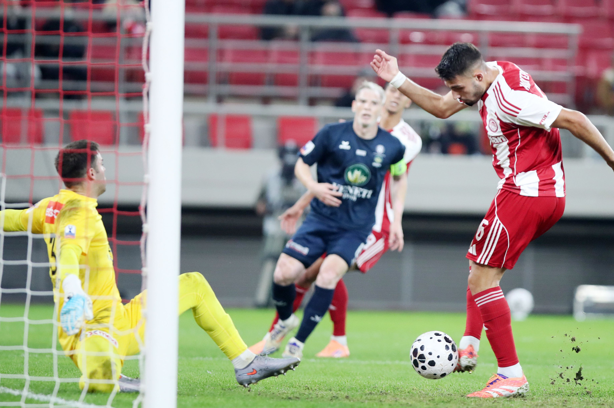 Το παρθενικό γκολ του Καλογερόπουλου με τον Ολυμπιακό (video)