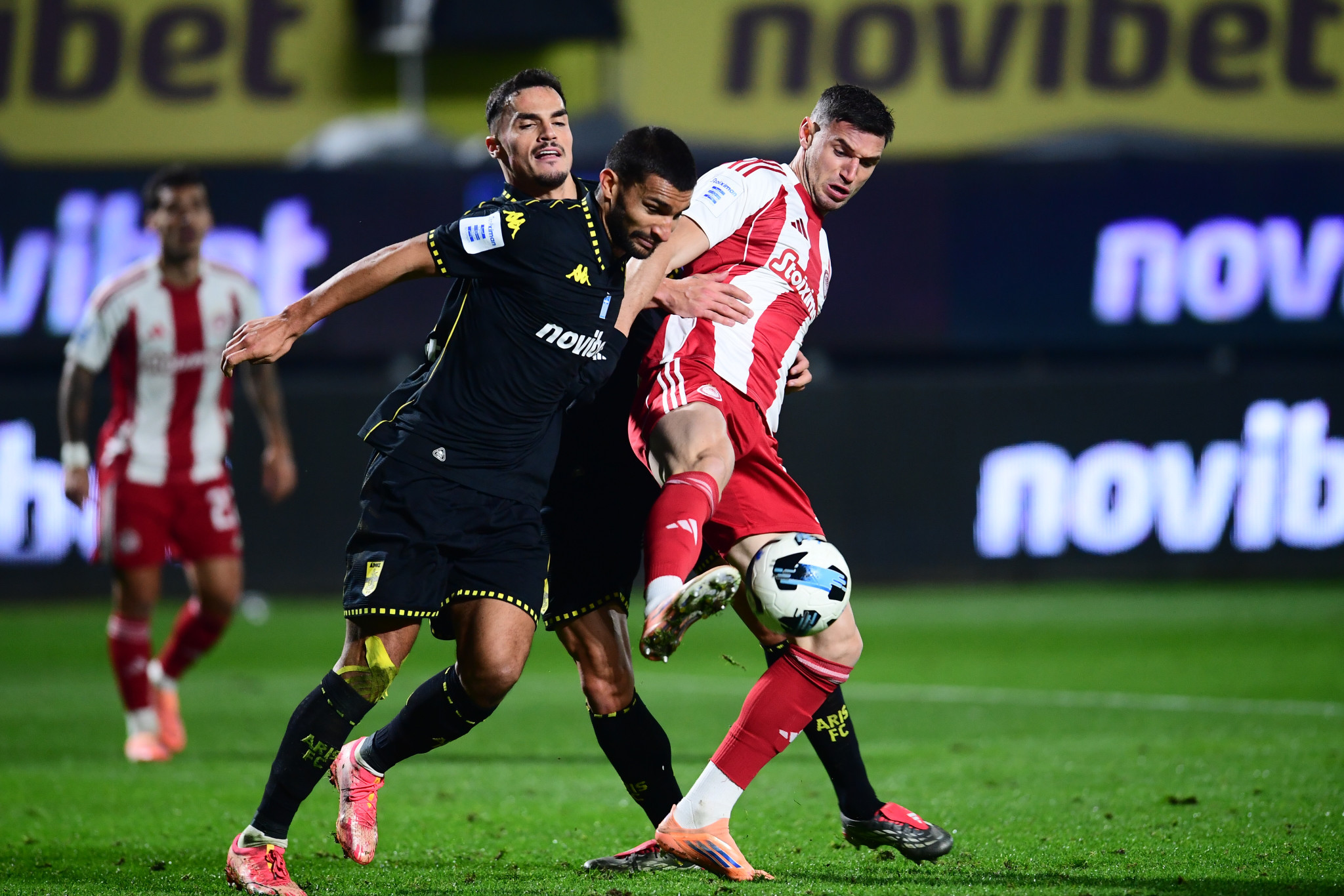 Τα highlights της ισοπαλίας του Άρη με τον Ολυμπιακό