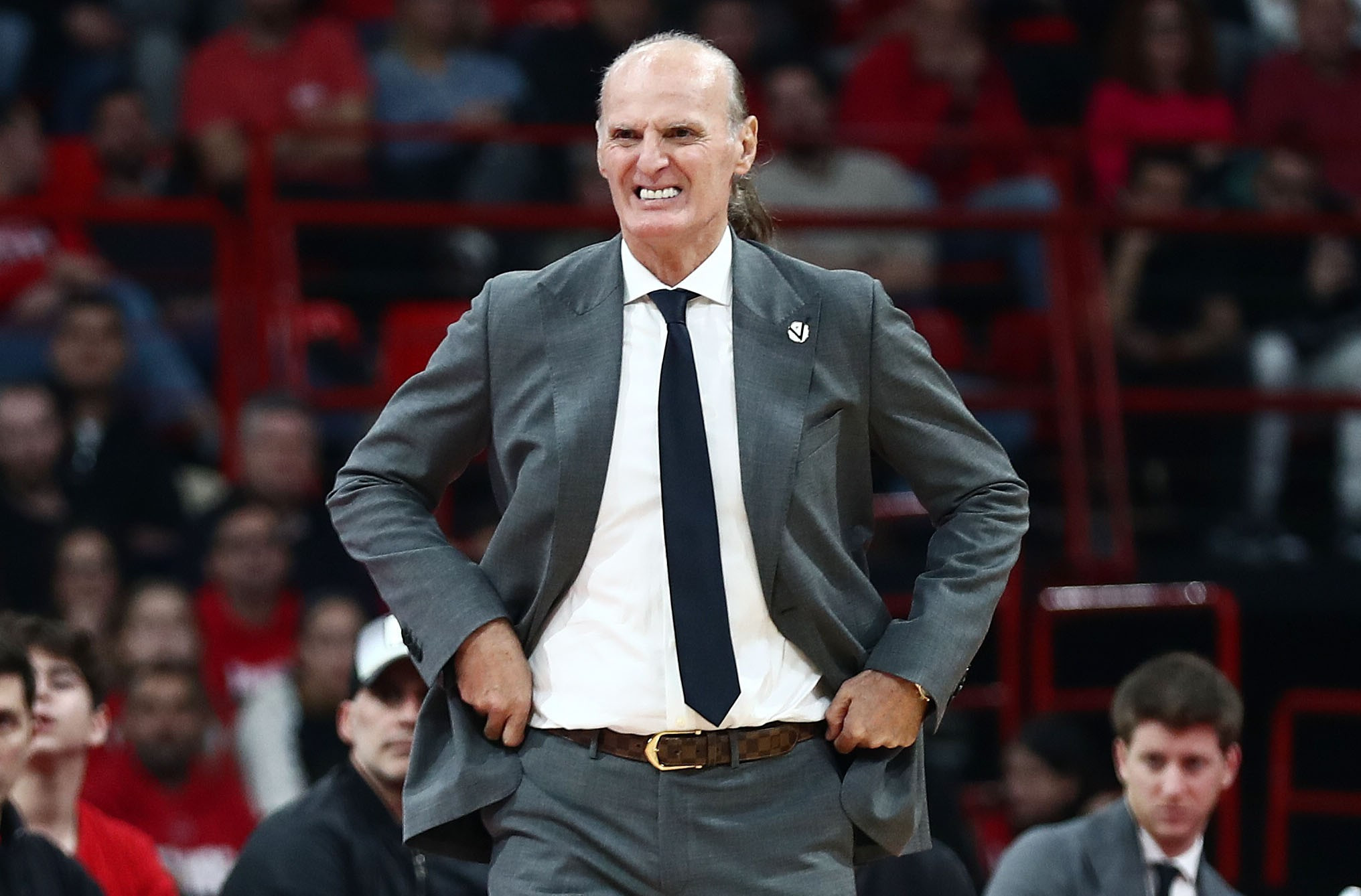 «Καρφιά» Ιβάνοβιτς προς τους διαιτητές του Βίρτους - Ολυμπιακός: «Όταν πλησιάσαμε, έδιναν συνέχεια φάουλ»