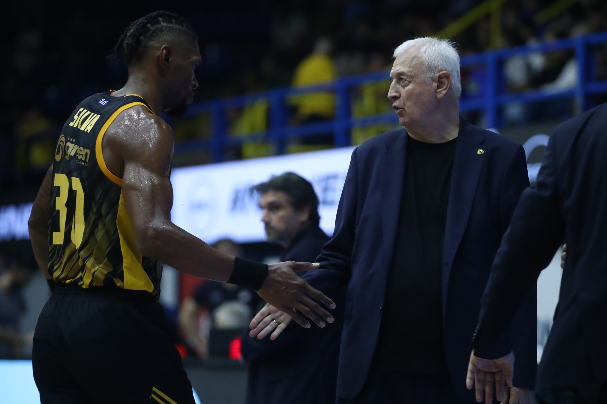 Η ΑΕΚ πρέπει να κάνει τα πάντα για να μην χαθεί η σεζόν την τελευταία μέρα του 2025