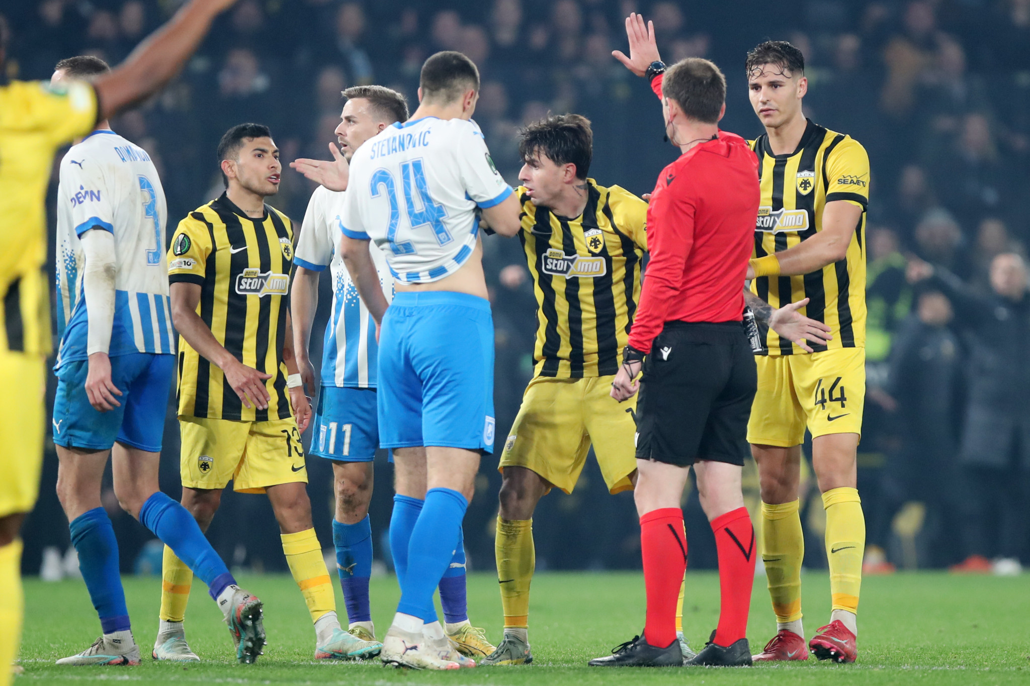 Η Κραϊόβα «τελείωσε» τον παίκτη που έκανε πέναλτι στον Βίντα