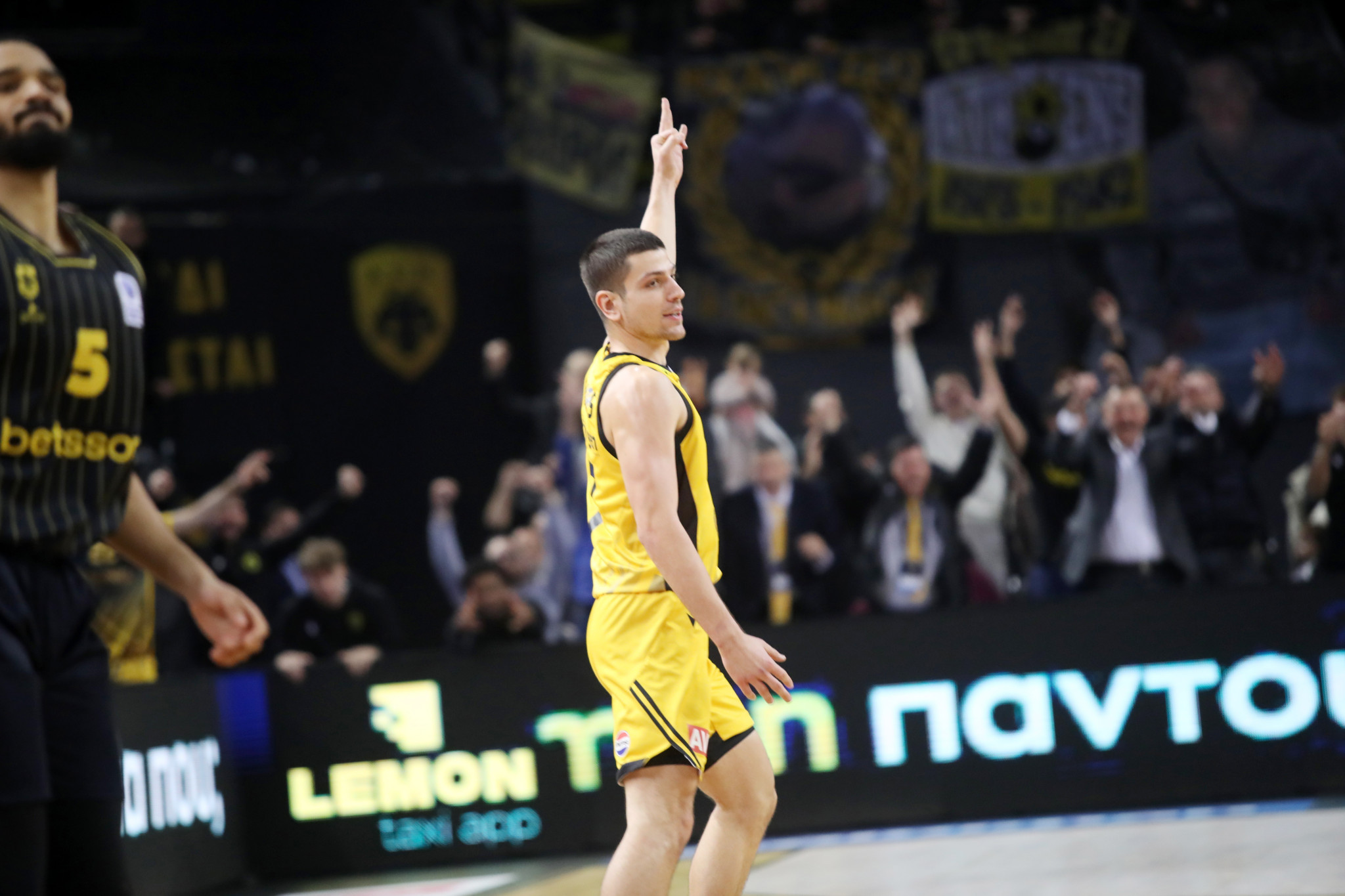 Ο captain Φλιώνης φώναξε «παρών» όποτε η ΑΕΚ ήθελε το κάτι παραπάνω