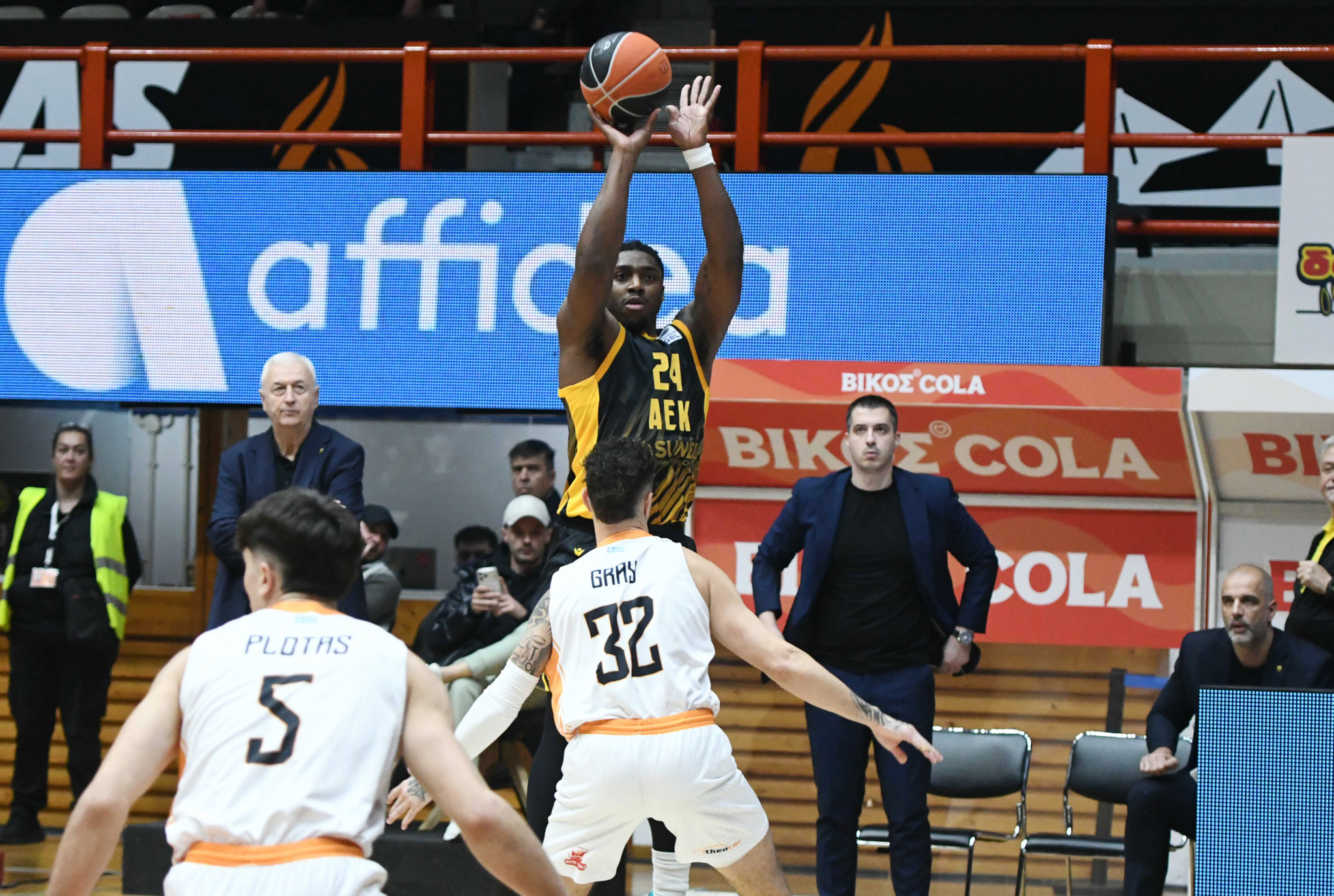 Η ΑΕΚ «απέδρασε» από την Πάτρα με Μπάρτλεϊ οδηγό