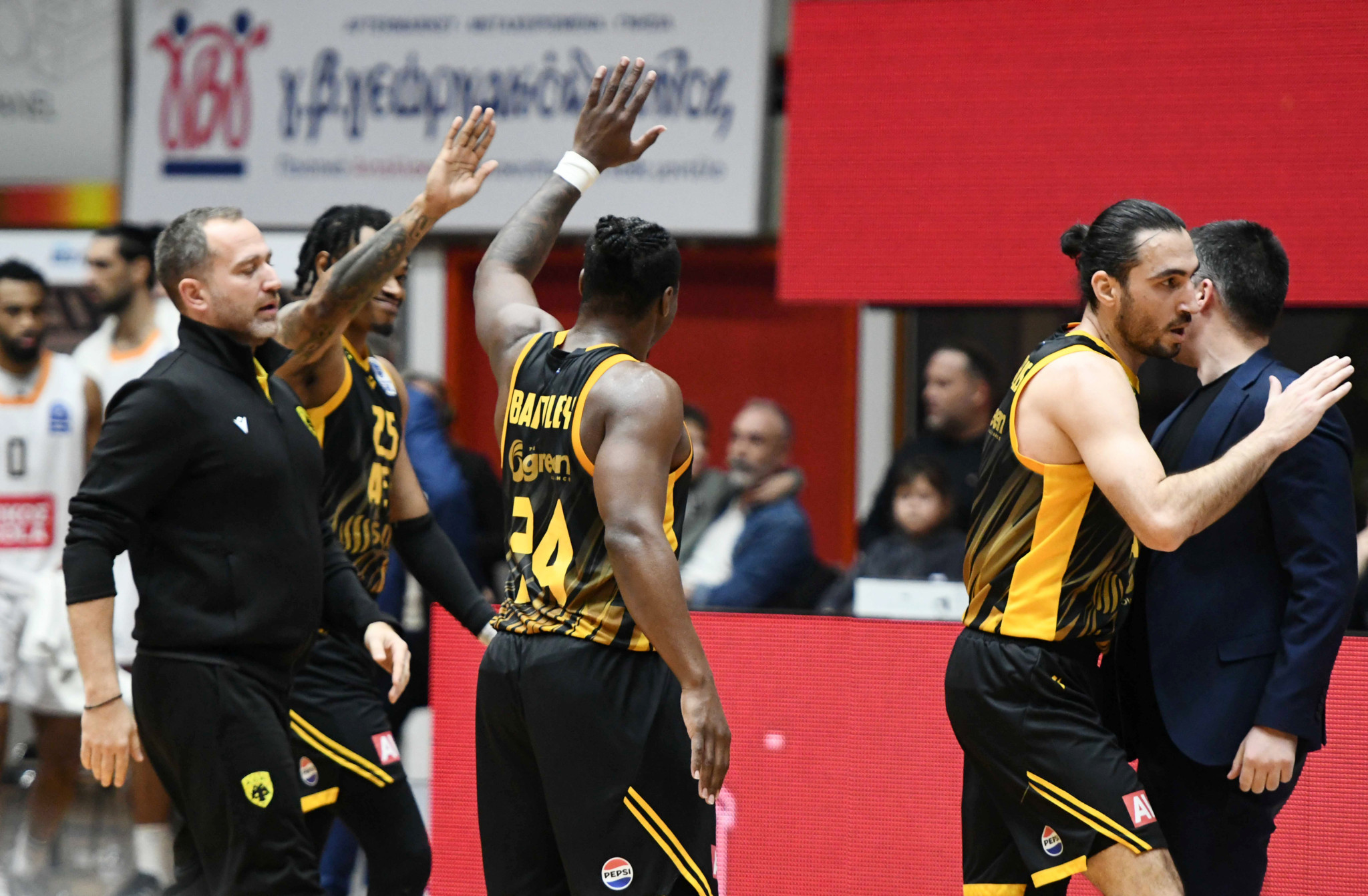 Η ΑΕΚ σε έναν γύρο πέτυχε όσες εκτός έδρας νίκες είχε σε όλο το πρωτάθλημα πέρυσι