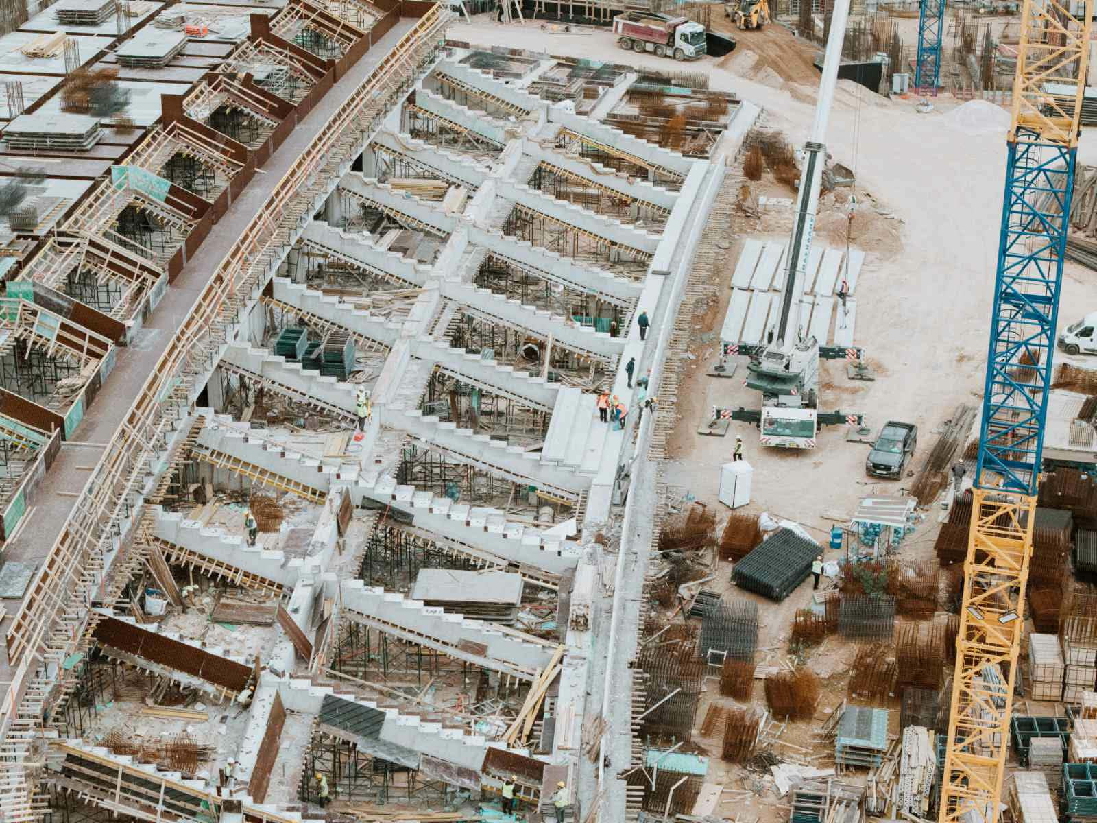 Εντυπωσιακά πλάνα από τη τοποθέτηση της πρώτης κερκίδας στο νέο γήπεδο του Παναθηναϊκού (video, photos)