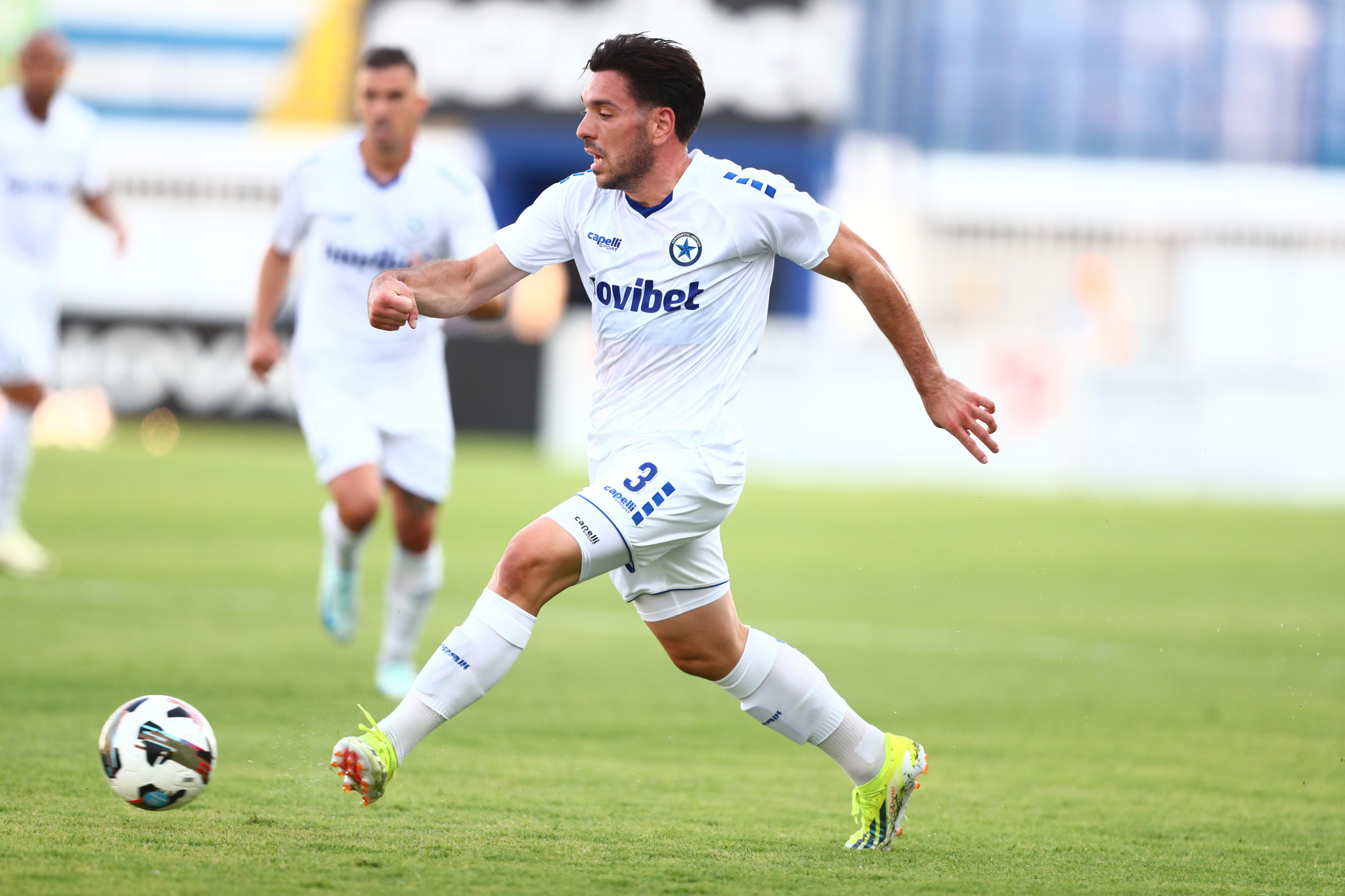 Ο Άρης ψάχνει αριστερό μπακ αλλά η περίπτωση του Αθανασίου έχει σοβαρές δυσκολίες