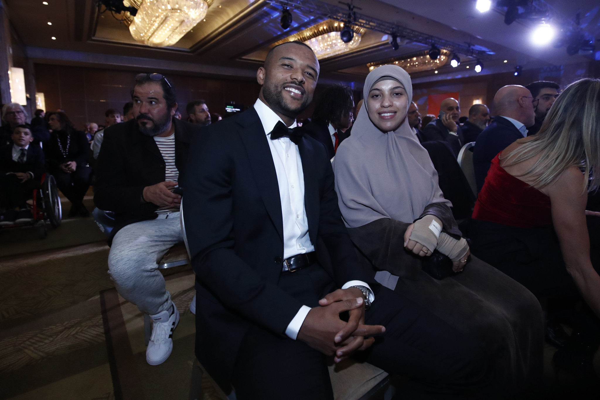 Ο… άγνωστος Ελ Κααμπί: Αυτή είναι η οικογένεια του, η Μεριέμ χαμηλών τόνων (photos & videos)