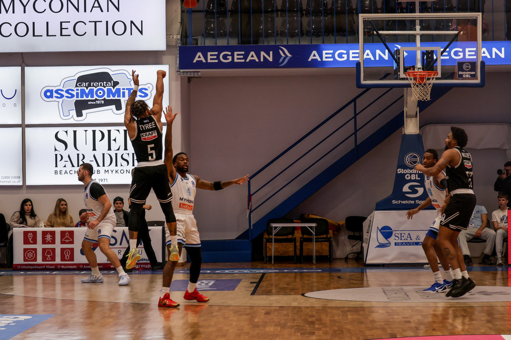 O Ταϊρί με τρομερό buzzer beater έστειλε το Μύκονος - ΠΑΟΚ στην παράταση (video)