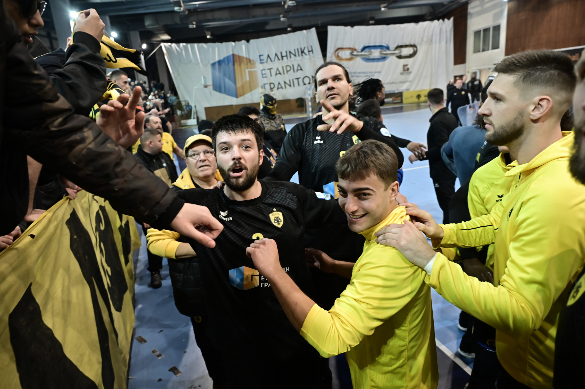 Ο Αραμπατζής «λύτρωσε» την ΑΕΚ και την έστειλε στα ημιτελικά του Κυπέλλου (videos)