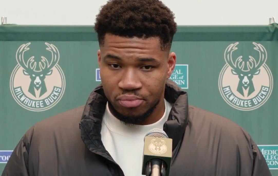 Αντετοκούνμπο: «Δεν έχω κάνει καμία συζήτηση με τους Μπακς, ο ατζέντης μου μπορεί να κάνει όσες θέλει»