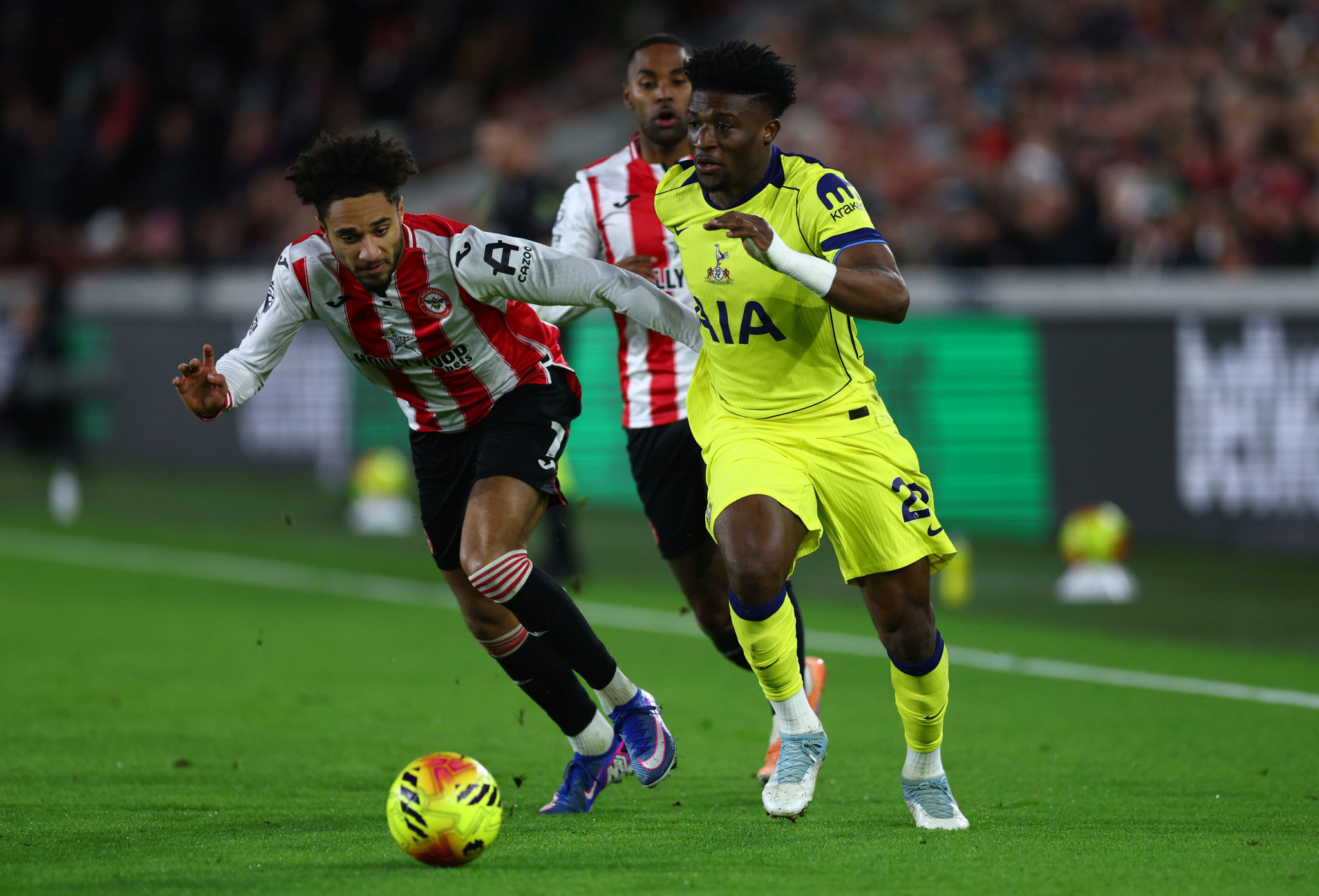 Ποδαρικό χωρίς δυνάμεις για την Τότεναμ - «Λευκή» ισοπαλία κόντρα στην Μπρέντφορντ