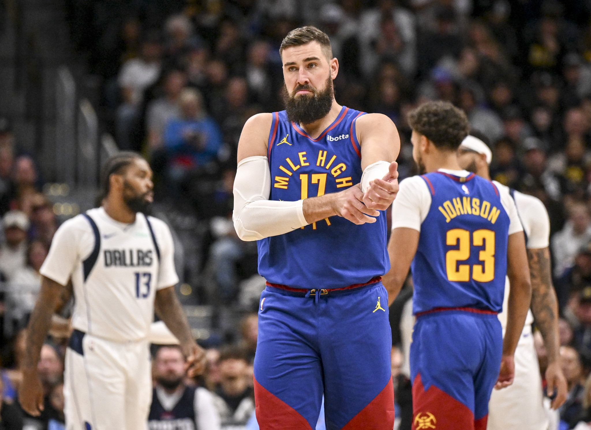 Οι Νάγκετς είχαν προνοήσει: Ο τραυματισμός του Νίκολα Γιόκιτς κάνει βασικό τον Βαλαντσιούνας!