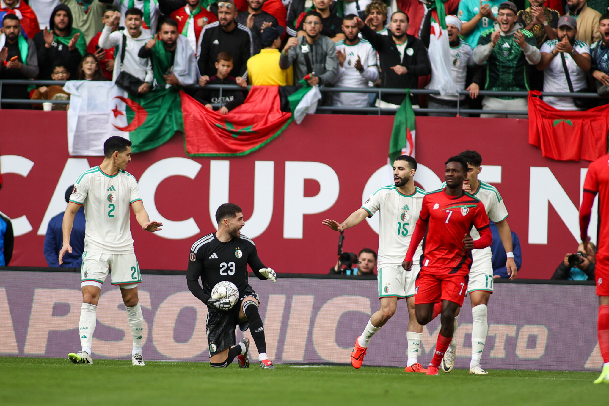 Εντυπωσιάζει ο γιος του Ζιντάν με την εθνική Αλγεριας (video)