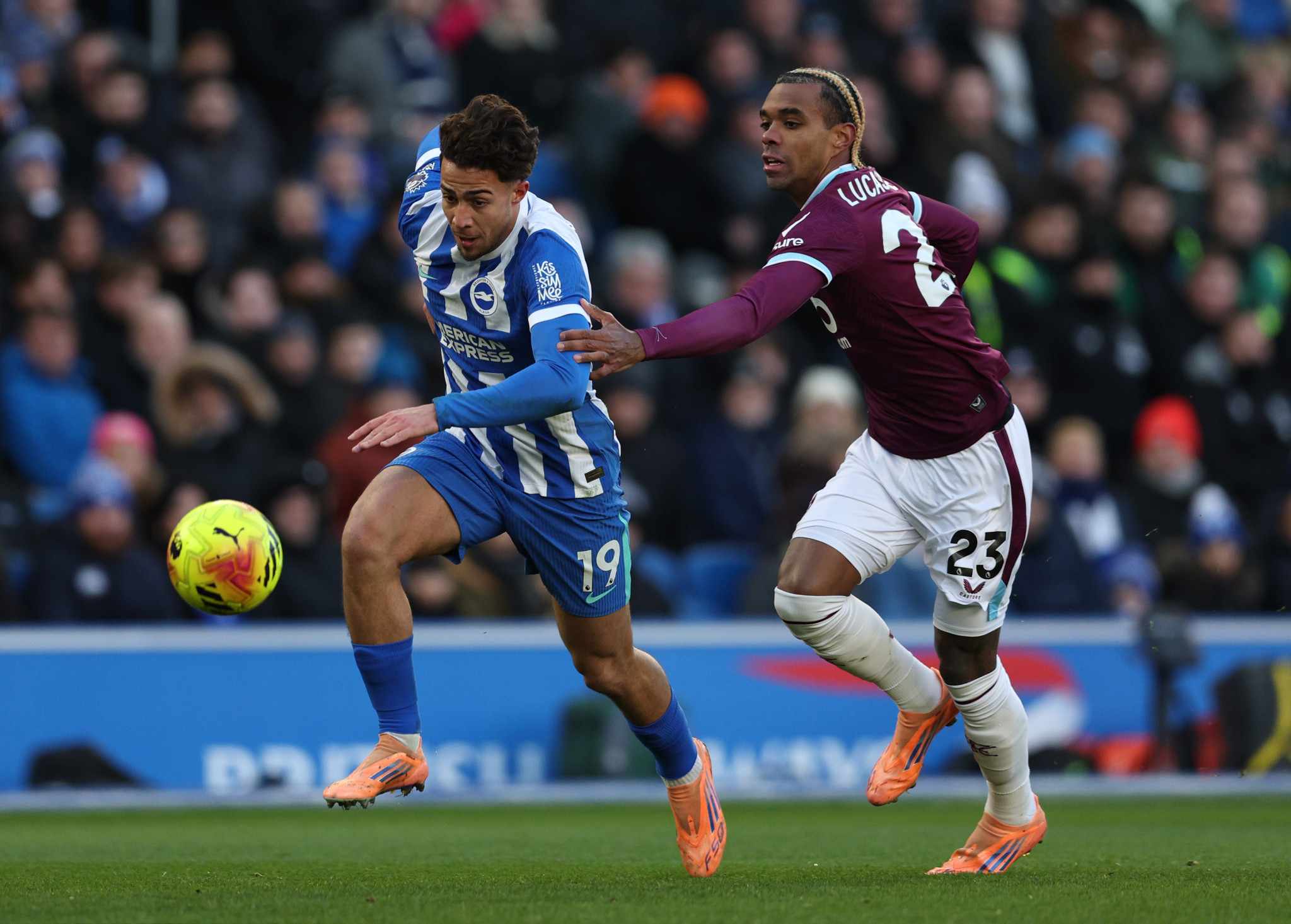 Με τον Κωστούλα βασικό και πρωταγωνιστή η Μπράιτον νίκησε την Μπέρνλι