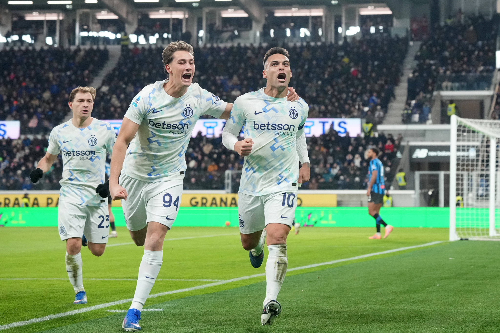 Η Ίντερ νίκησε την Αταλάντα και επέστρεψε στην κορυφή της Serie A