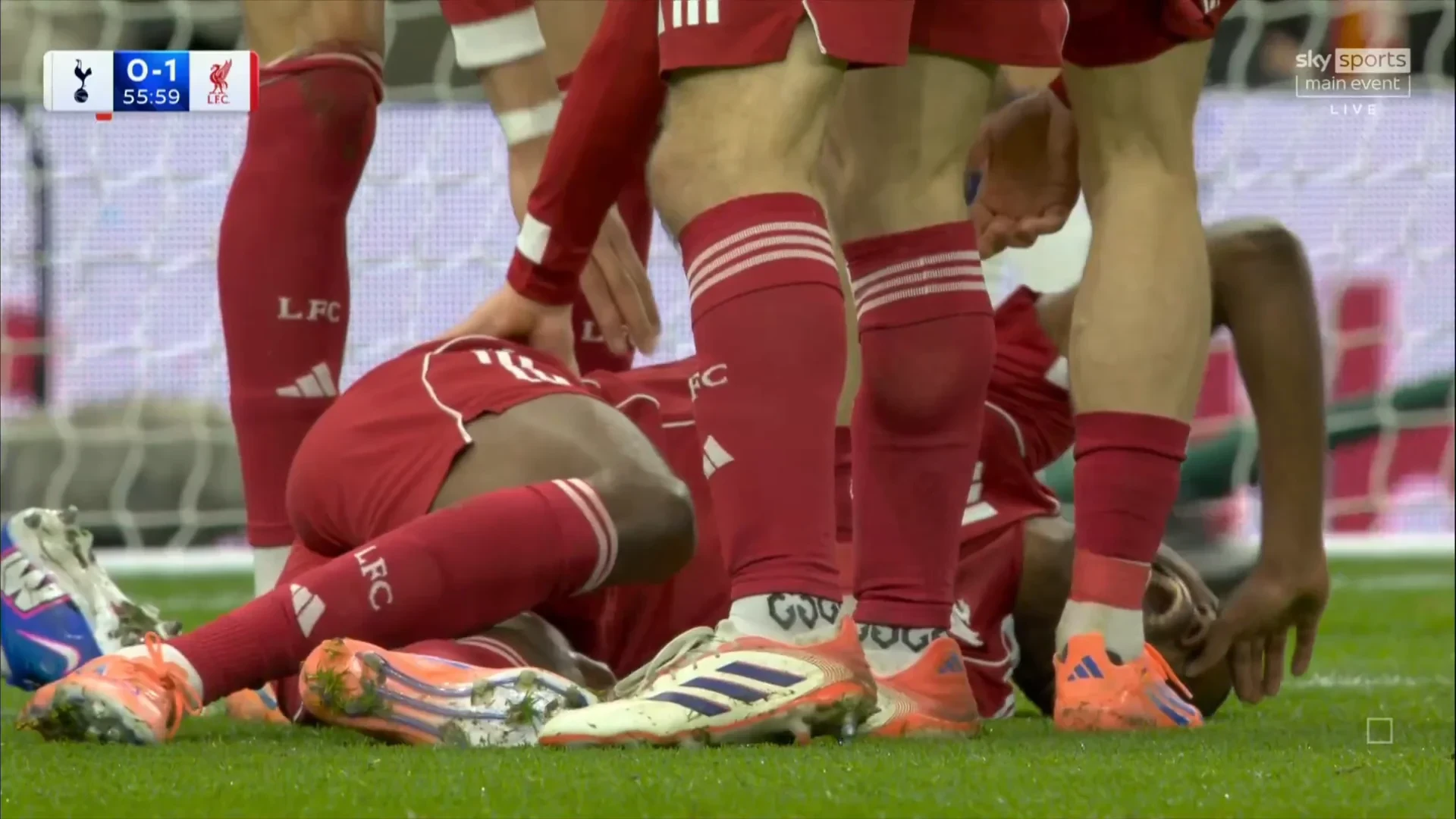 Ο Ίσακ μπήκε αλλαγή, σκόραρε και αποχώρησε τραυματίας μέσα σε 15 λεπτά (video)