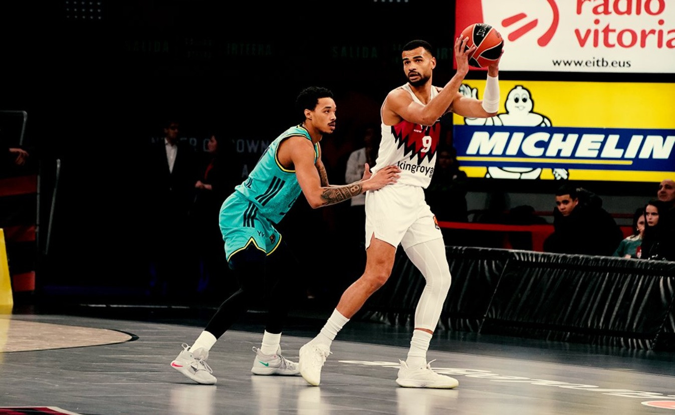 Σαρωτική Φενέρμπαχτσε, έτρεχε με... 108 στη Βιτόρια