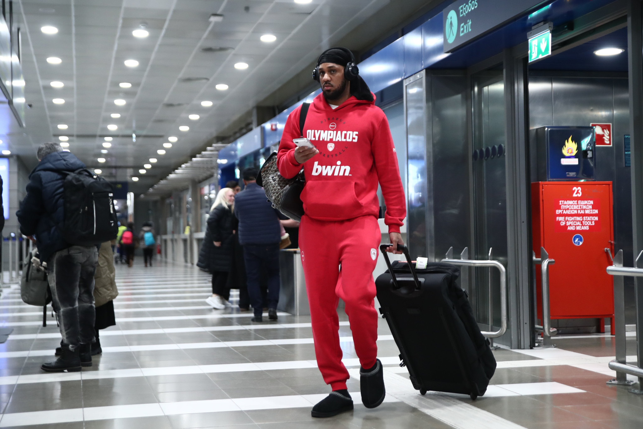 Ο Ολυμπιακός έφυγε από τη Θεσσαλονίκη και... πετάει για Κωνσταντινούπολη