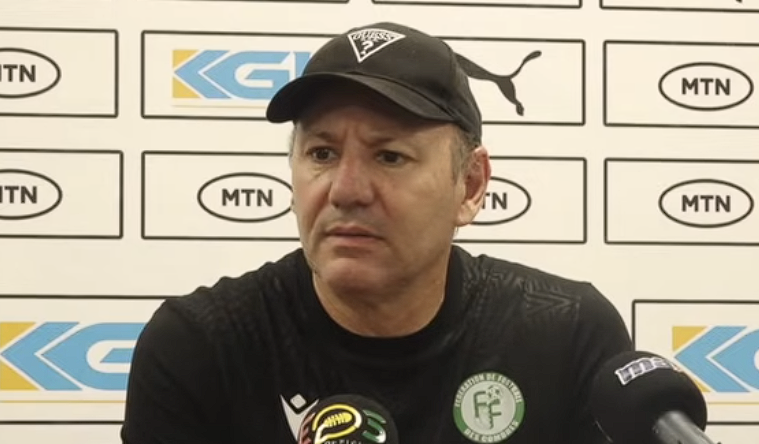 Οι Κομόρες έχουν... οδηγό την εθνική μας: «Έδειξα στους παίκτες μου την Ελλάδα του 2004 - Θέλουμε αυτή την τρέλα»