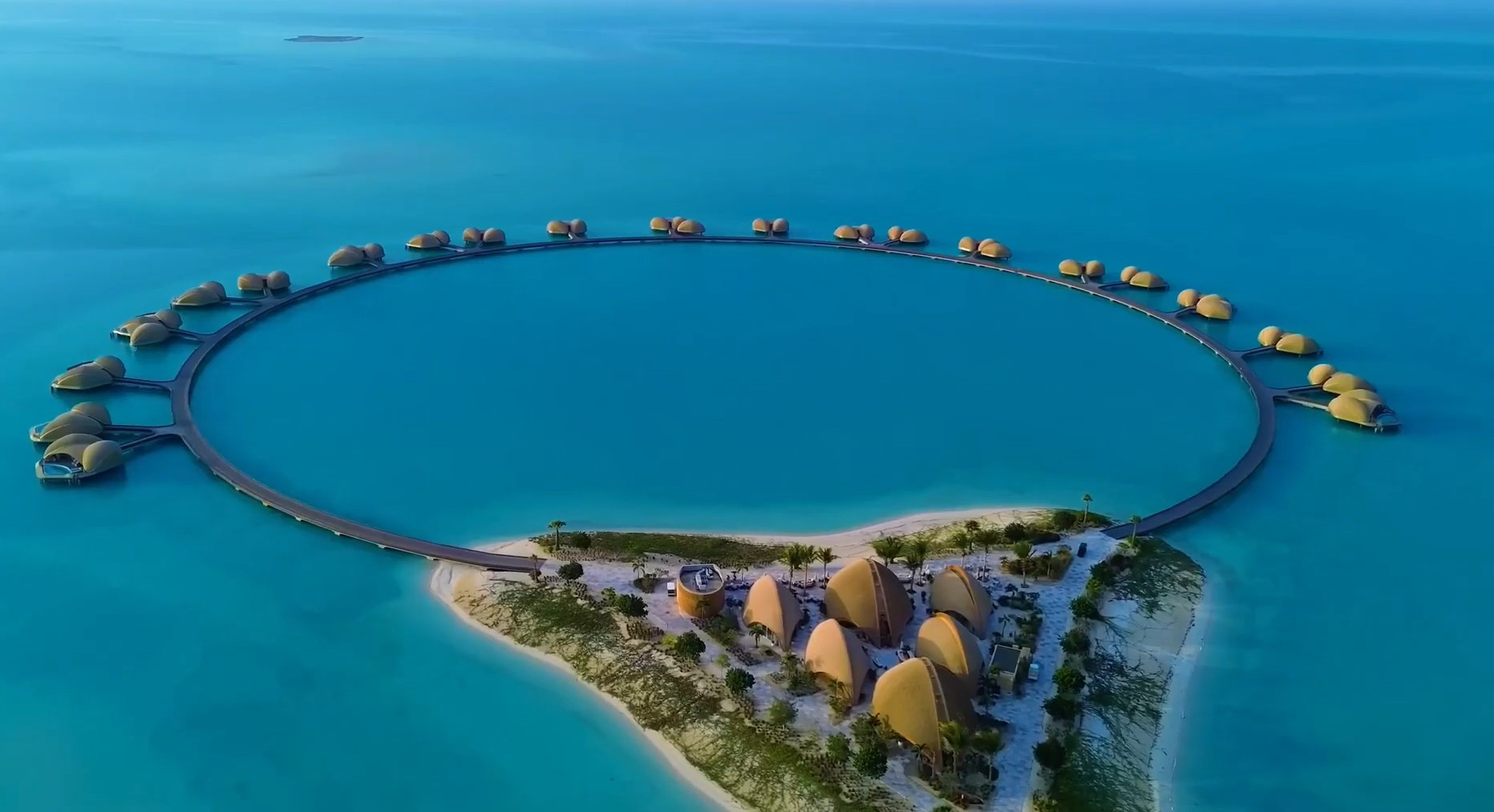 Ο Κριστιάνο αγόρασε δύο βίλες στη μαγευτική Nujuma - Που βρίσκεται το θέρετρο που επενδύει (video)