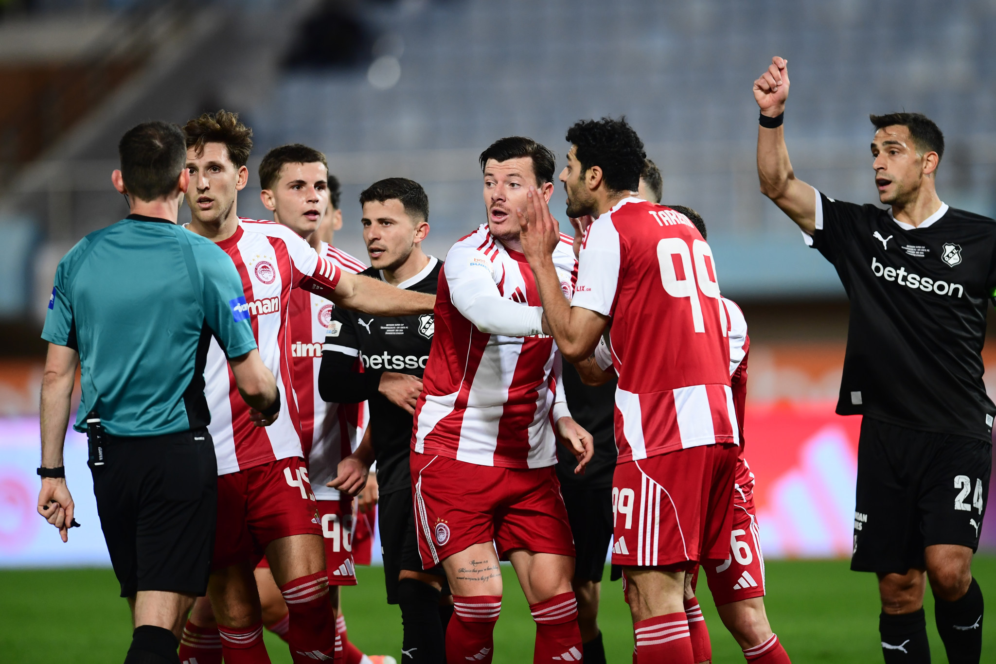 Το γκολ του Ολυμπιακού που ακυρώθηκε και ξεσήκωσε διαμαρτυρίες (video)