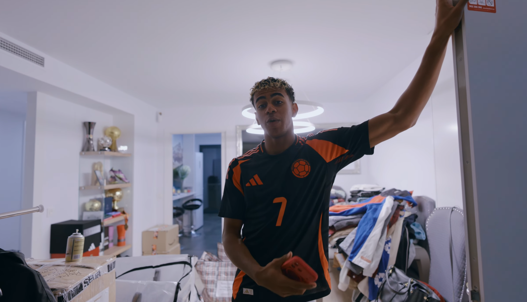 Ο Λαμίν Γιαμάλ αποκάλυψε γιατί «δεν μπορεί να έχει κοπέλα» - Δείτε το νέο του σπίτι (video)