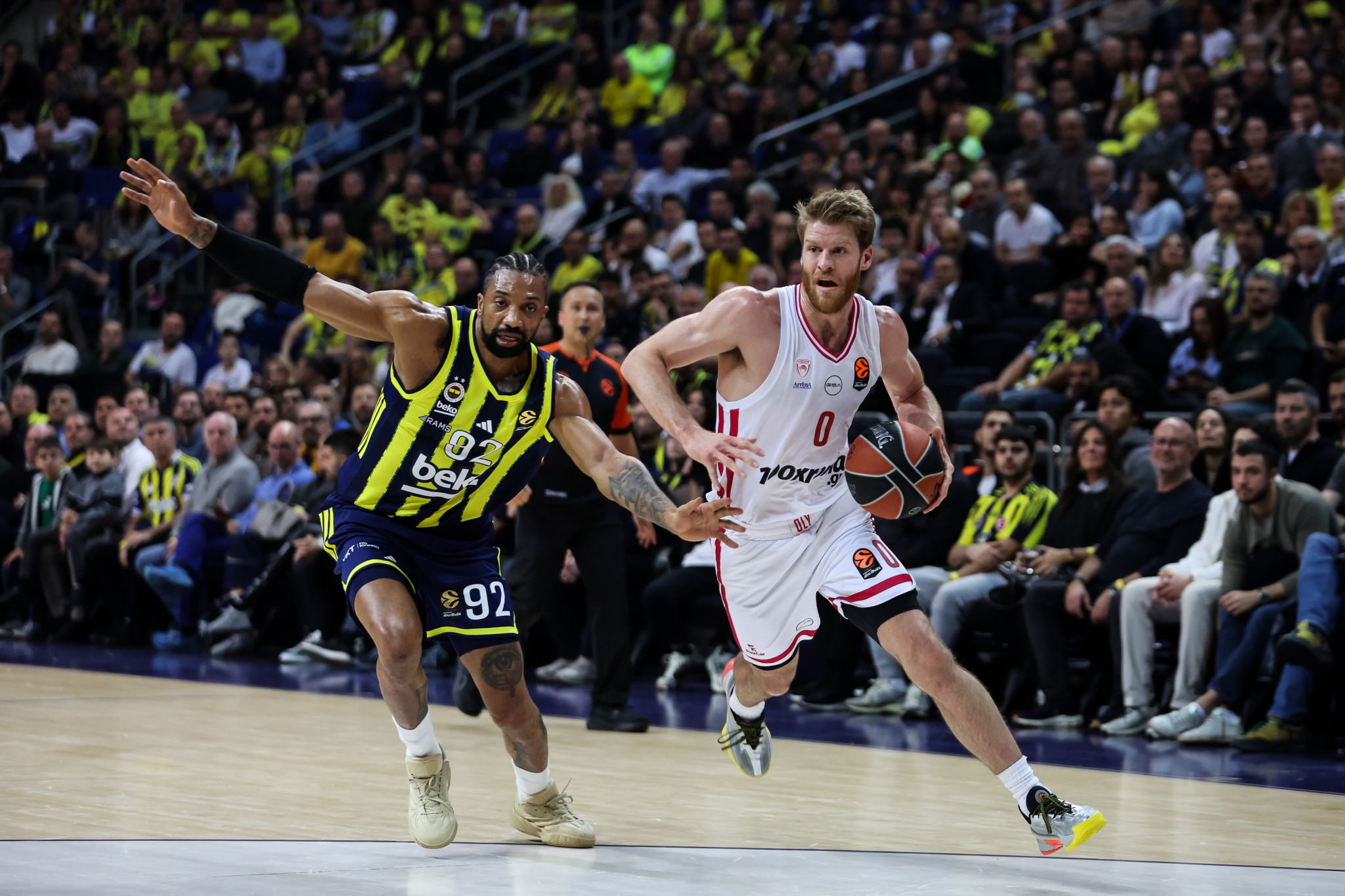 Ρεσιτάλ αστοχίας από τη Φενέρμπαχτσε κόντρα στον Ολυμπιακό με 0/13 τρίποντα