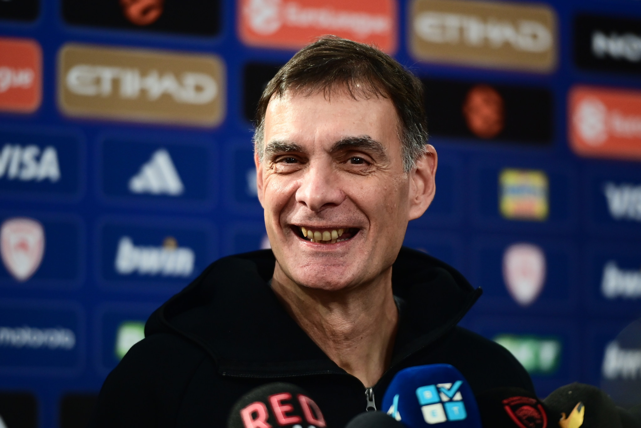 Μπαρτζώκας: «Κανονικά Μιλουτίνοφ, προπονήθηκε ο Τζόουνς - Αμφίβολος ο Νιλικίνα»