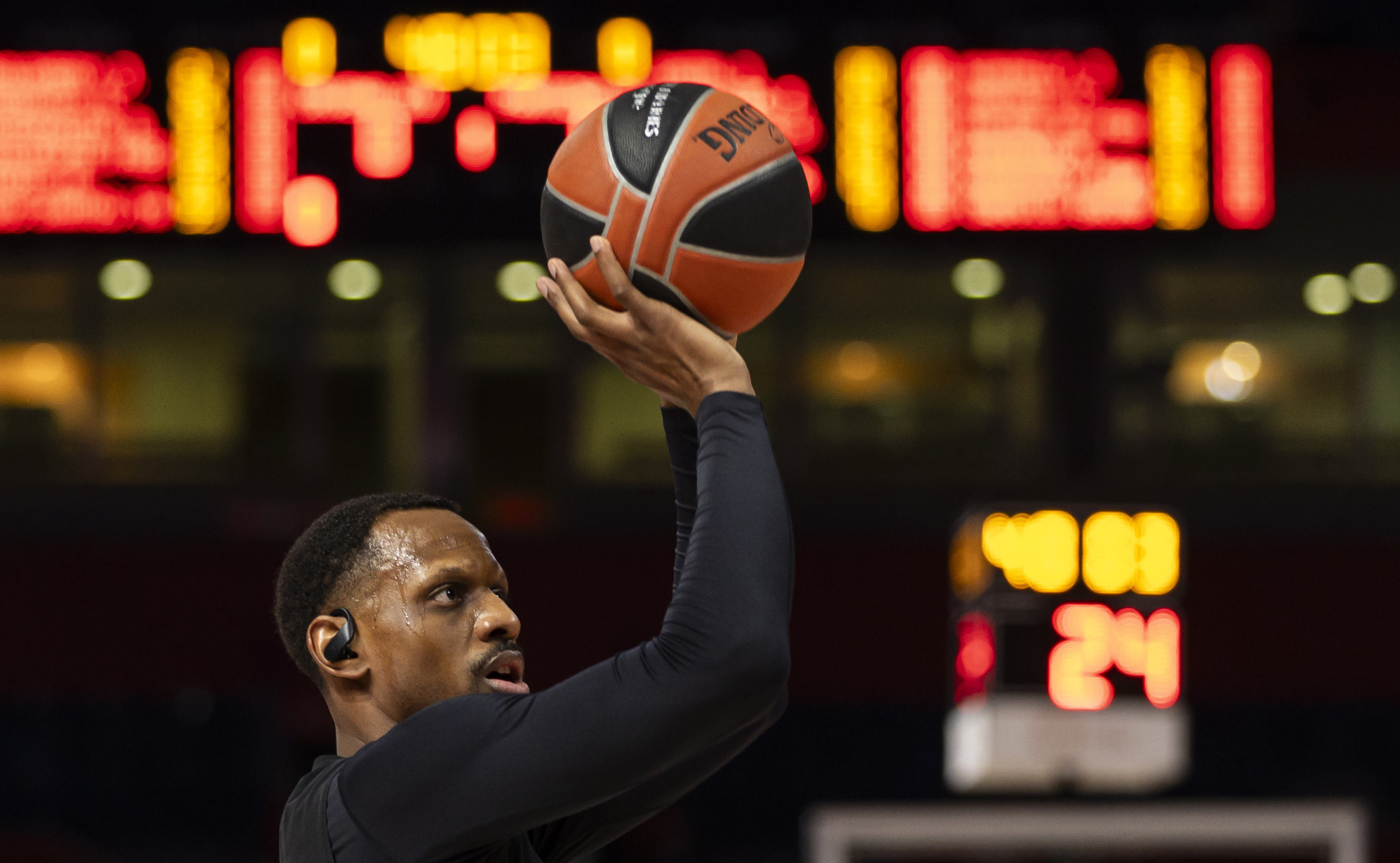 «Είναι 35χρονος σε σώμα 26χρονου»: Στα άδυτα της δουλειάς του Τζέιμς Νάναλι με το βλέμμα στην ΑΕΚ