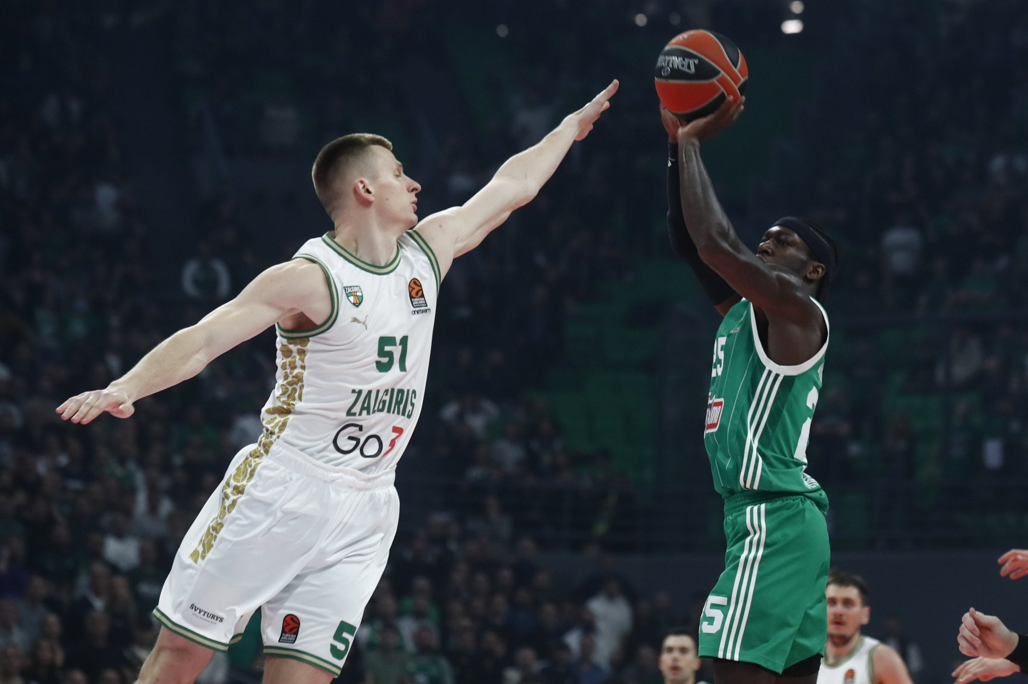 Λόνι Γουόκερ για το βραβείο MVP του Ναν: «Συγχαρητήρια οικογένεια, αυτό είναι τεράστιο» Λόνι Γουόκερ για το βραβείο MVP του Ναν: «Συγχαρητήρια οικογένεια, αυτό είναι τεράστιο»