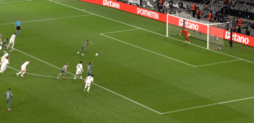 H Τότεναμ... παγώνει το Ντόιτσε Μπανκ με Σολάνκε (video)