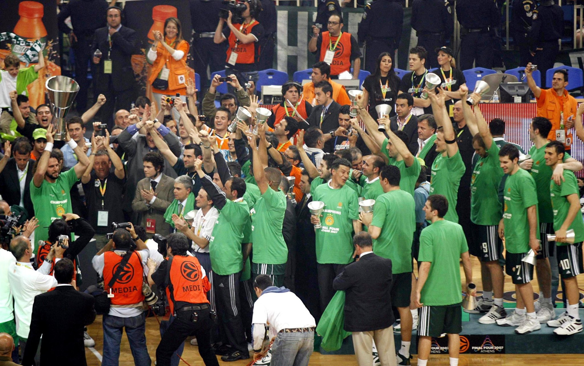 Ο Παναθηναϊκός πάει να πάρει πρόκριση στο Final 4 τη μέρα που «έραψε» το τέταρτο αστέρι του Ο Παναθηναϊκός πάει να πάρει πρόκριση στο Final 4 τη μέρα που «έραψε» το τέταρτο αστέρι του
