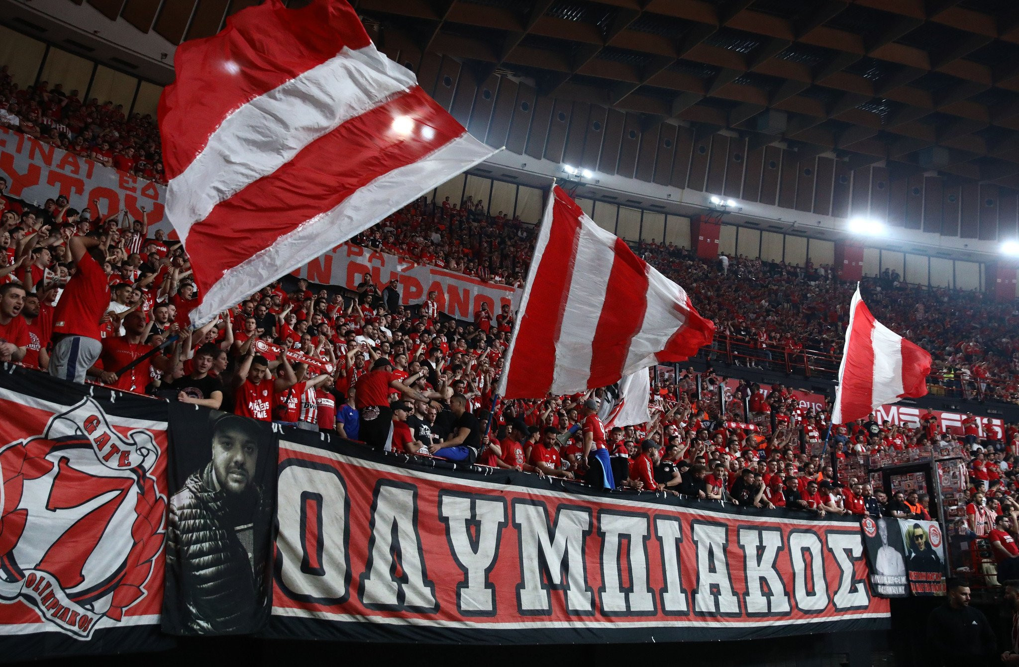 Ξεκινούν οι «ερυθρόλευκες» ανανεώσεις των διαρκείας για τη σεζόν 2025-26