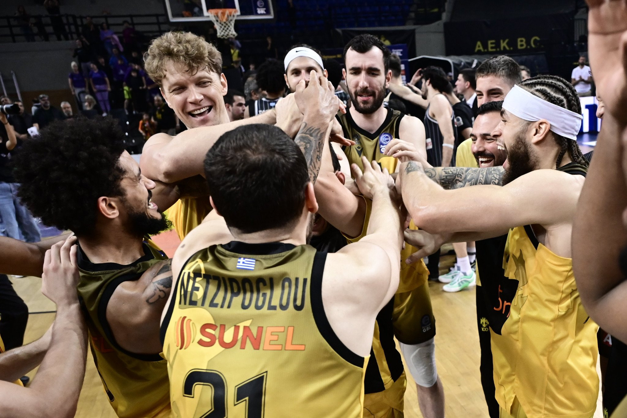 Συνεχίζεται η διάθεση των διαρκείας της ΑΕΚ