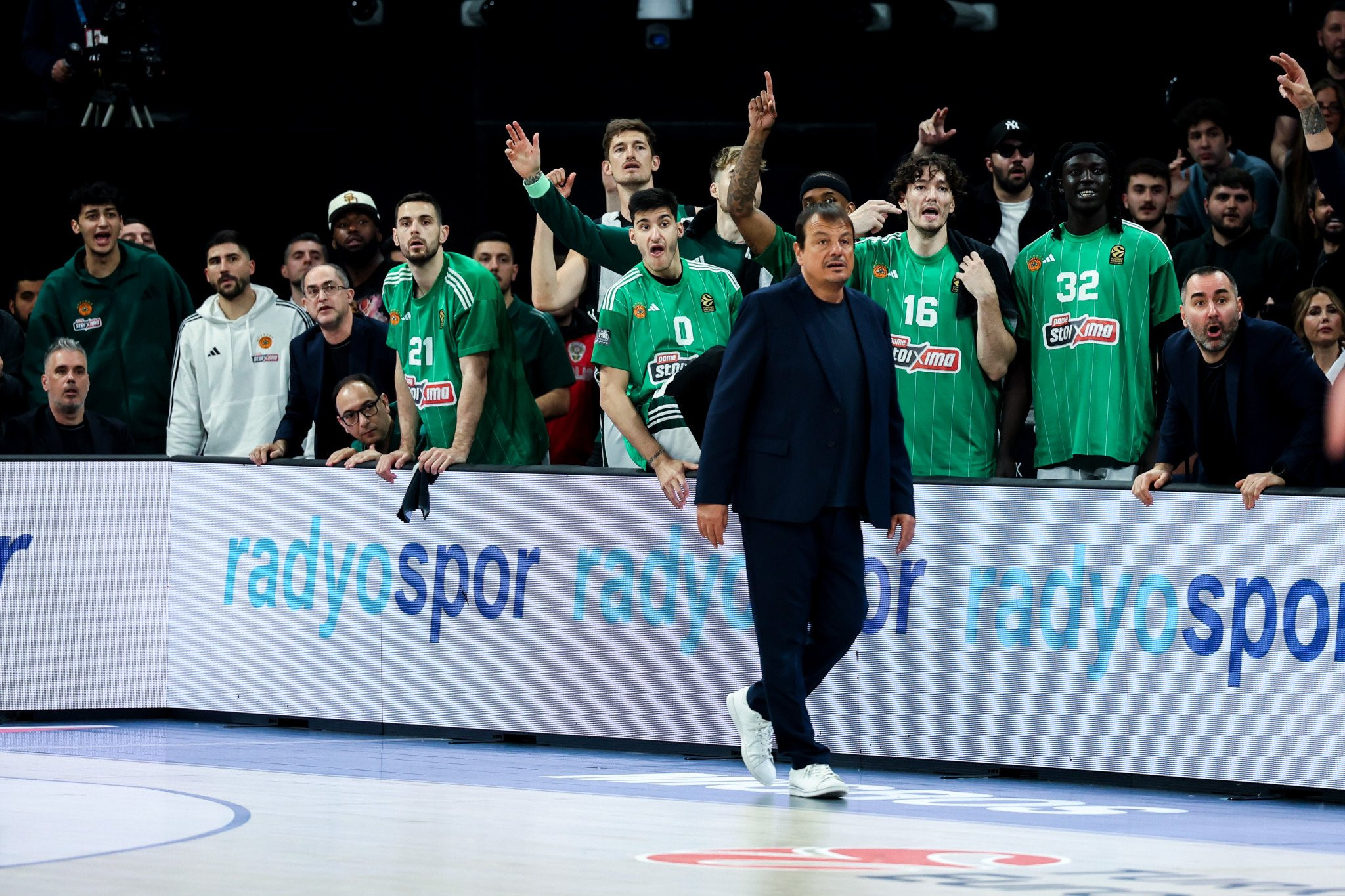 Αταμάν: «Αυτό είπα στον Ναν - Η Εφές δεν εγκαταλείπει τη σειρά»