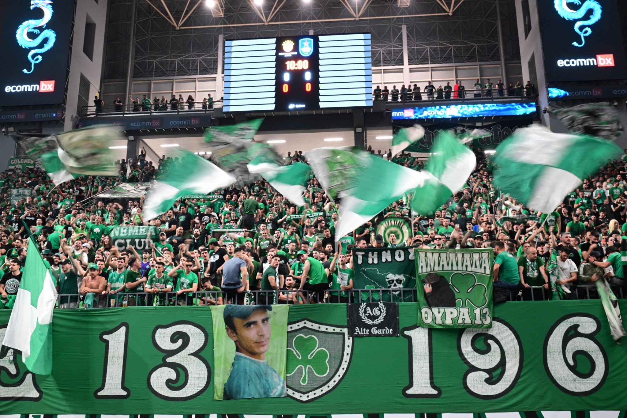 Γέμισε το πέταλο της «13» μια ώρα πριν από το Game 5, τρελά του κόσμου του Παναθηναϊκού (video)