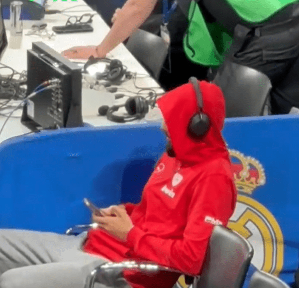 Τραυματίας αλλά βγήκε στο παρκέ ο Φουρνιέ (video)