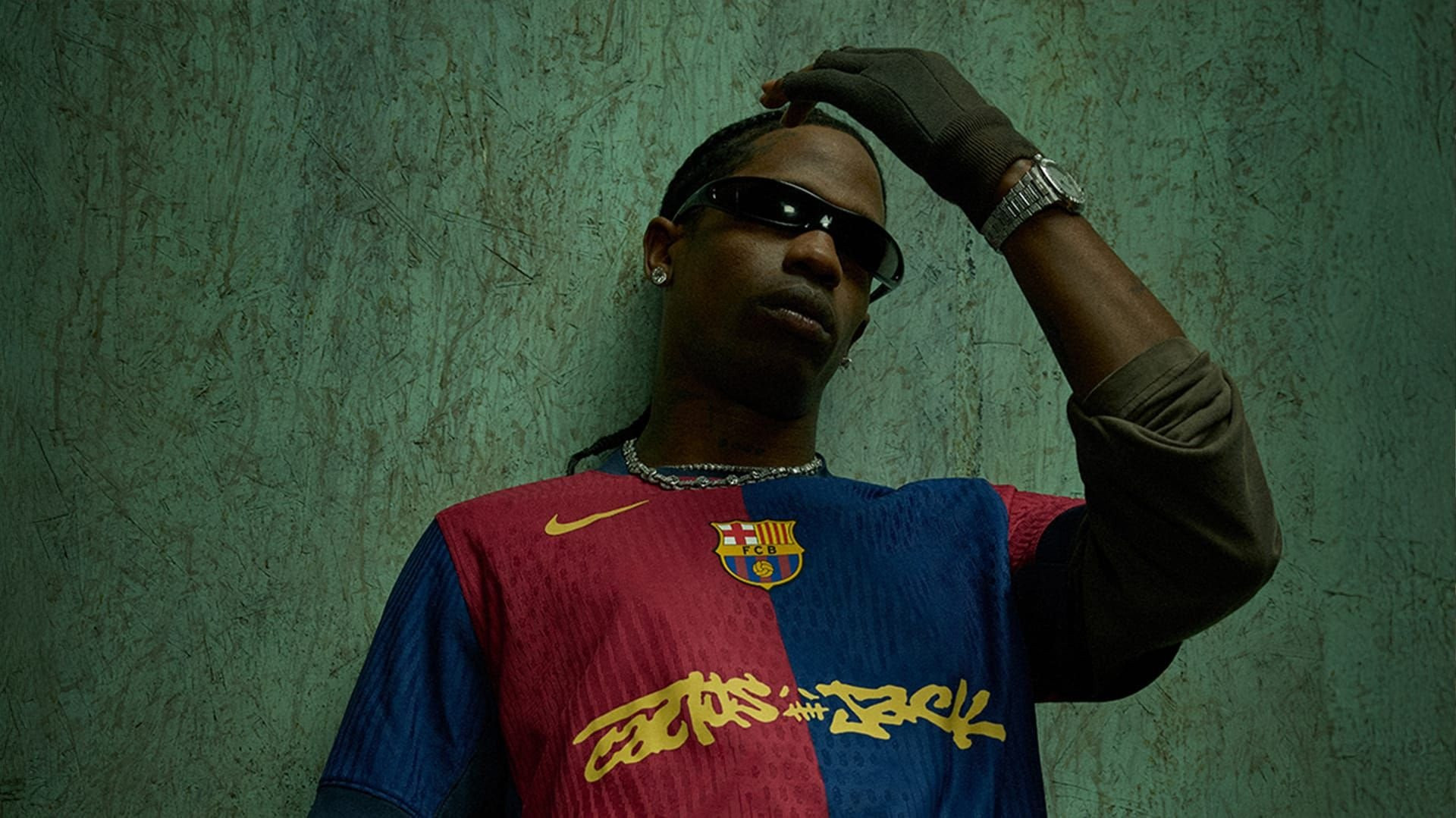 Η Μπαρτσελόνα «λάνσαρε» φανέλα με άρωμα Travis Scott για το Clasico κι έγινε Sold Out σε χρόνο ρεκόρ